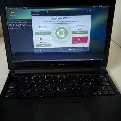Raspberry Pi 3 Powered Laptop