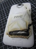 burnt-htc-one-x-4